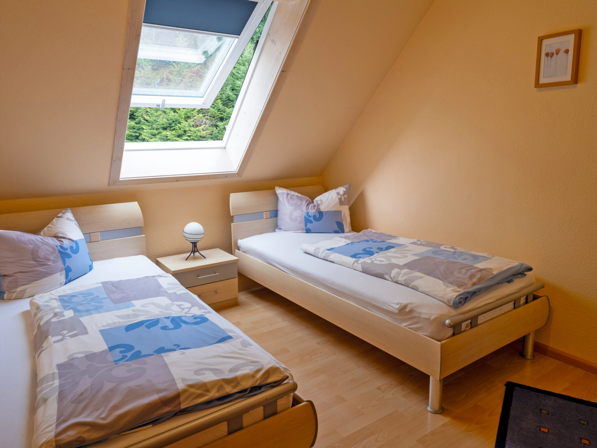 Das zweite Schlafzimmer in der "Blauen Stube" (Ferienwohnung 3) im Ferienhaus Zimmermann Zell im Schwarzwald