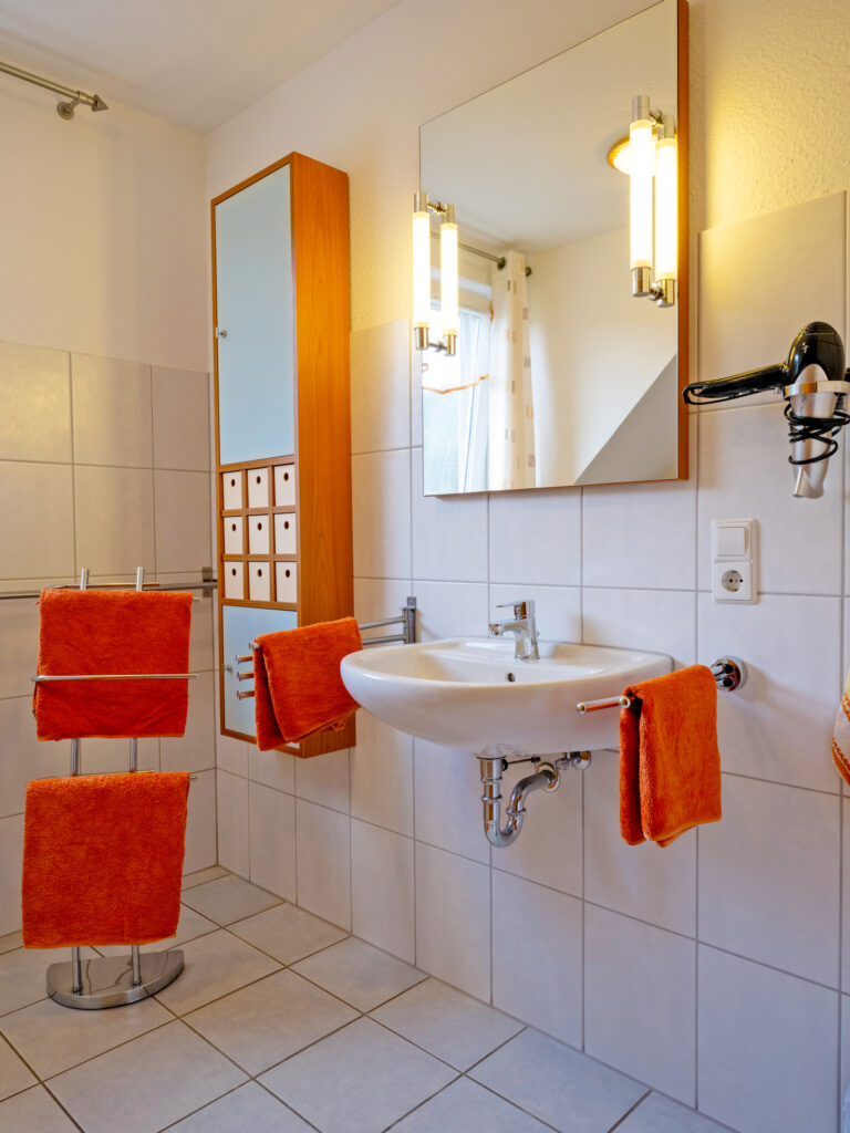 Bad in der Ferienwohnung 1 "Maisonette" im Ferienhaus Zimmermann Zell im Schwarzwald